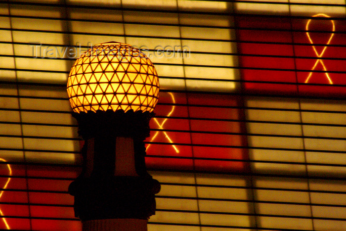 eusk54: Donostia-San Sebastián, Gipuzkoa province, Euskadi: Kursaal façade and lamp - nocturnal - architect Rafael Moneo - Paseo de Zurriola - photo by J.Zurutuza - (c) Travel-Images.com - Stock Photography agency - Image Bank