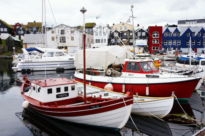 faeroe121: Tórshavn, Streymoy island, Faroes: boats in the east harbour, Eystaravág - Tinganes in the background - photo by A.Ferrari - (c) Travel-Images.com - Stock Photography agency - Image Bank