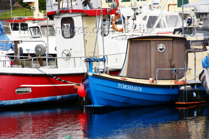 faeroe133: Tórshavn, Streymoy island, Faroes: boats in Vestaravag harbour - photo by A.Ferrari - (c) Travel-Images.com - Stock Photography agency - Image Bank