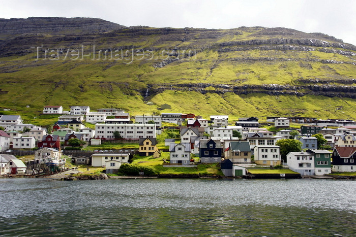 faeroe156: Klaksvik, Borðoy island, Norðoyar, Faroes: waterfront - the second largest town of the Faroe Islands - photo by A.Ferrari - (c) Travel-Images.com - Stock Photography agency - Image Bank