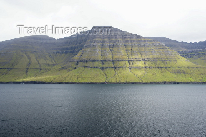 faeroe160: Kunoy island, Norðoyar, Faroes: seen from Kalsoy - cliffs and the Kalsoyarfjørður - photo by A.Ferrari - (c) Travel-Images.com - Stock Photography agency - Image Bank