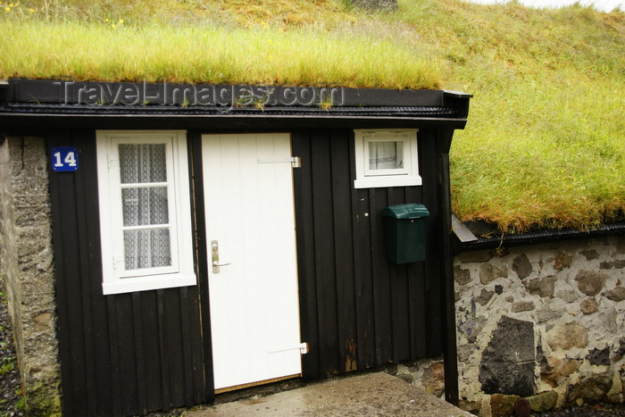 faeroe2: Norðragøta village, Eysturoy island, Faroes: entrance door of a Faroese house - photo by A.Ferrari - (c) Travel-Images.com - Stock Photography agency - Image Bank