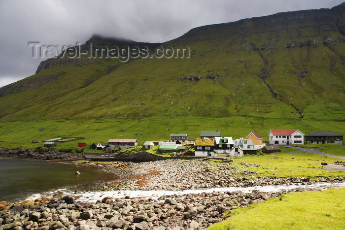 faeroe25: Elduvik village, Eysturoy island, Faroes: rocky beach and stream 'estuary' - photo by A.Ferrari - (c) Travel-Images.com - Stock Photography agency - Image Bank