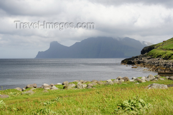 faeroe34: Elduvik village, Eysturoy island, Faroes: view of the cliffs of Kalsoy - photo by A.Ferrari - (c) Travel-Images.com - Stock Photography agency - Image Bank