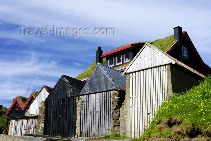 faeroe92: Leynar village, Streymoy island, Faroes: green roofed house and fishermen's huts - photo by A.Ferrari - (c) Travel-Images.com - Stock Photography agency - Image Bank