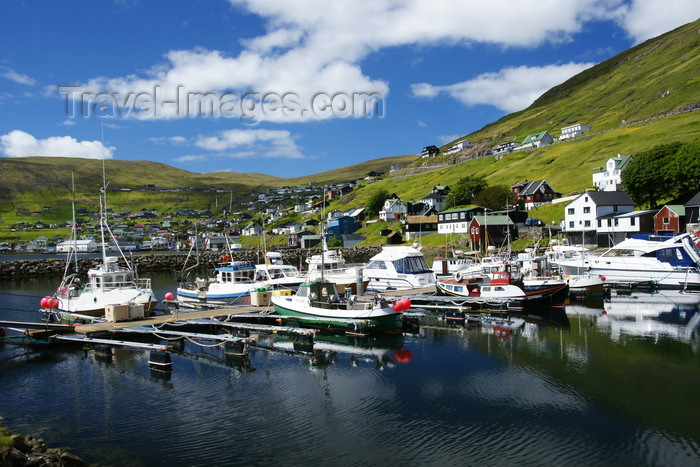 faeroe96: Vestmanna, Streymoy island, Faroes: fishing boats in the harbour - photo by A.Ferrari - (c) Travel-Images.com - Stock Photography agency - Image Bank