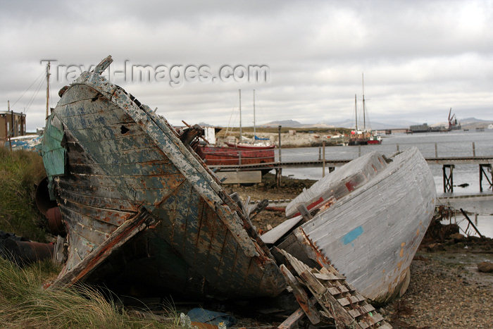 falkland12: Falkland islands / Islas Malvinas - Stanley: old boats - photo by C.Breschi - (c) Travel-Images.com - Stock Photography agency - Image Bank