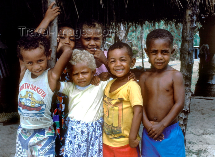 fiji14: Naviti Island, Yasawa group, Fiji: Fijian children in the village of Soso - photo by C.Lovell - (c) Travel-Images.com - Stock Photography agency - Image Bank