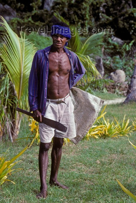 fiji17: Waya Island, Yasawa Islands, Fiji: native Fijian man with a machete - village of Nalauwaki - photo by C.Lovell - (c) Travel-Images.com - Stock Photography agency - Image Bank