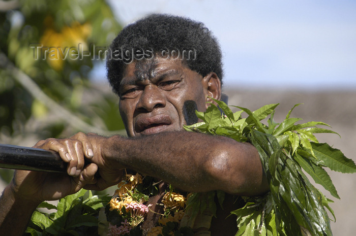 fiji29: Denarau Island, Viti Levu, Fiji: male performer  covered in tree leaves - Fijian artist - photo by B.Cain - (c) Travel-Images.com - Stock Photography agency - Image Bank