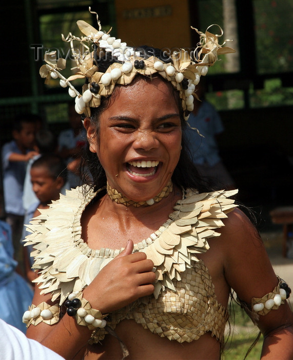 fiji36: Rabi Island, Vanua Levu Group, Northern division, Fiji: female dancer - photo by R.Eime - (c) Travel-Images.com - Stock Photography agency - Image Bank