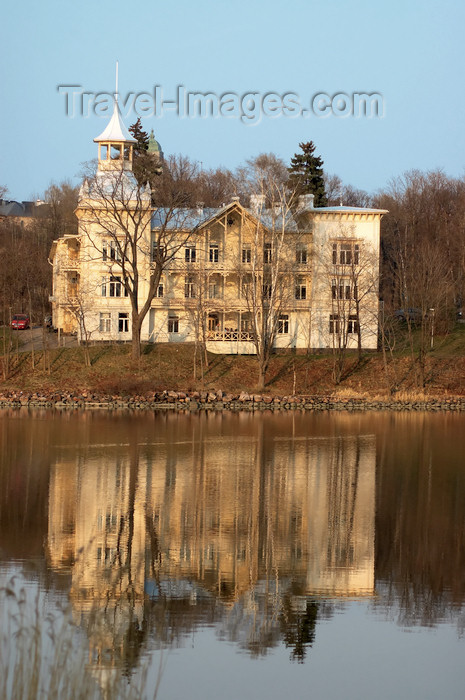 fin122: Finland - Helsinki, Töölö bay, old mansion on the other side of the bay - photo by Juha Sompinmäki - (c) Travel-Images.com - Stock Photography agency - Image Bank