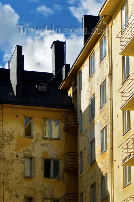 fin130: Finland - Helsinki, old apartment building from Kallio area - photo by Juha Sompinmäki - (c) Travel-Images.com - Stock Photography agency - Image Bank