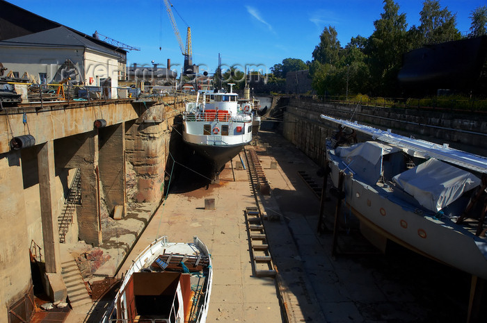 fin136: Finland - Helsinki, shipyard from Suomenlinna sea fortress - photo by Juha Sompinmäki - (c) Travel-Images.com - Stock Photography agency - Image Bank