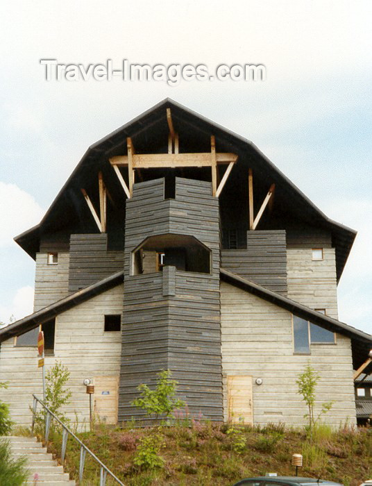 fin14: Finland - Kuhmo (Oulun Laani / Oulu province - Kainuu region): Hotel Kalevala - Country side hotel (photo by Miguel Torres) - (c) Travel-Images.com - Stock Photography agency - Image Bank