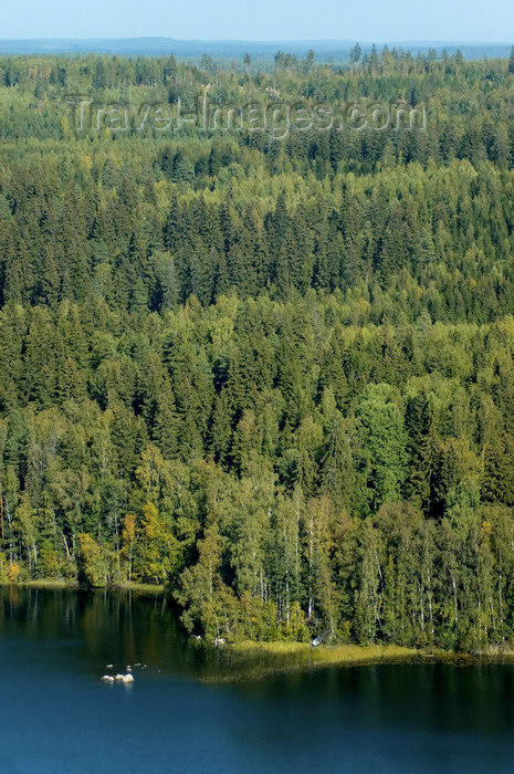 fin149: Finland - Hämeenlinna, Aulanko, natural reserve and park, Finnish national landscape - lake and forest from the air - photo by Juha Sompinmäki - (c) Travel-Images.com - Stock Photography agency - Image Bank