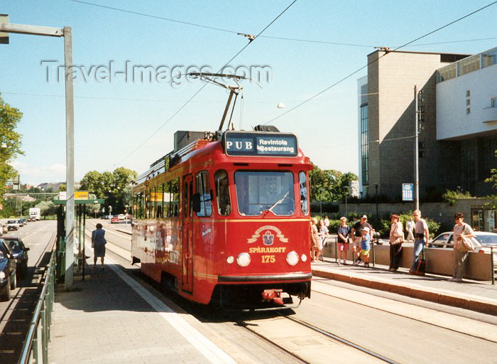 fin2: Finland - Finland / Suomi - Helsinki / HEL / HEM : Pub on a tram (Kuva / photo by Miguel Torres) - (c) Travel-Images.com - Stock Photography agency - Image Bank