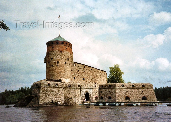 fin4: Finland - Savonlinna / Nyslott / SVL (Ita-Suomen Laani / Eastern Finland province - Southern Savonia region): island castle -  - Olavinlinna - the medieval St. Olaf's Castle - Mikkeli  (photo by Miguel Torres) - (c) Travel-Images.com - Stock Photography agency - Image Bank
