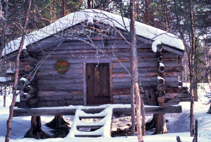 fin65: Finland - Lapland: cottage (photo by F.Rigaud) - (c) Travel-Images.com - Stock Photography agency - Image Bank