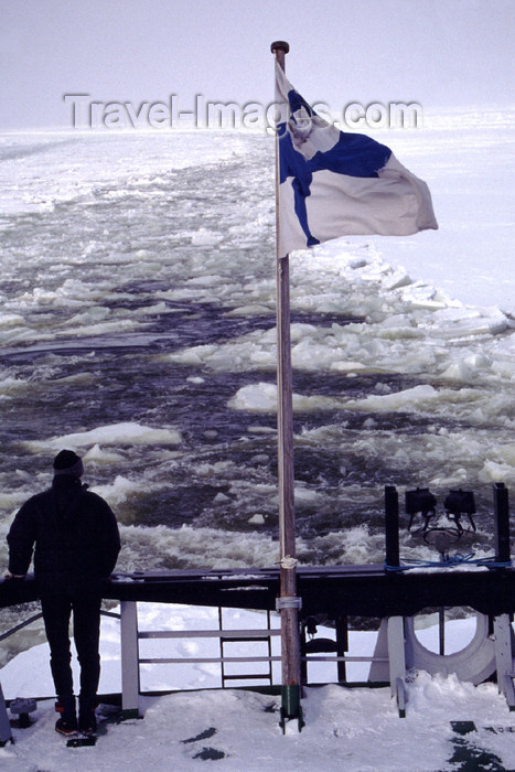 fin95: Finland - Lapland - Kemi - Gulf of Bothnia - stern - Finnish flag - Arctic images by F.Rigaud - (c) Travel-Images.com - Stock Photography agency - Image Bank