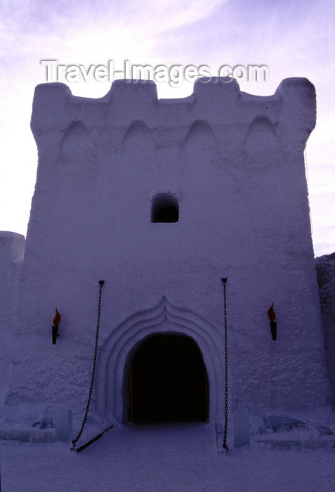 fin98: Finland - Lapland - Kemi - snow castle - entrance - tower - Arctic images by F.Rigaud - (c) Travel-Images.com - Stock Photography agency - Image Bank