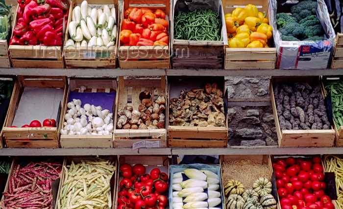 france1056: Gordes, Vaucluse, PACA, France: boxed colorful vegetables – market scene - photo by C.Lovell - (c) Travel-Images.com - Stock Photography agency - Image Bank