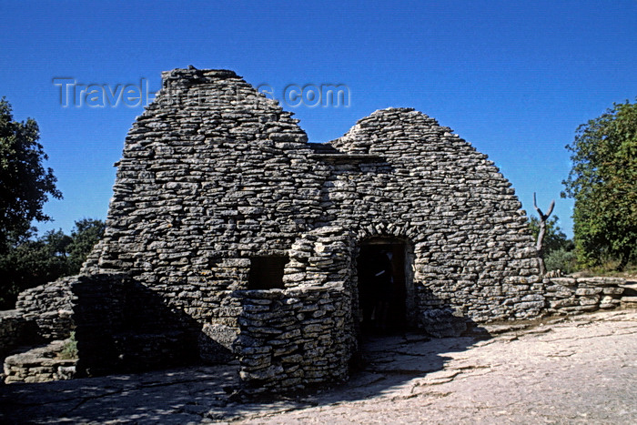 france1057: Village des Bories, Vaucluse, PACA, France: dry stone houses of the restored hamlet of Les Savournins Bas - open air museum - photo by C.Lovell - (c) Travel-Images.com - Stock Photography agency - Image Bank