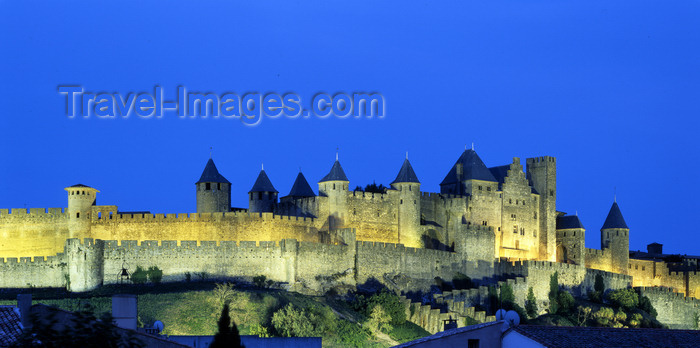france1094: France - Languedoc-Roussillon, Aude - Carcassone: city walls - nocturnal - Unesco world heritage site - photo by A.Bartel - (c) Travel-Images.com - Stock Photography agency - Image Bank