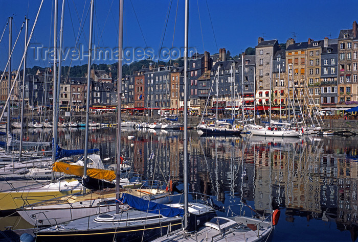 france1096: France - Honfleur - Calvados: boats and waterfront - photo by A.Bartel - (c) Travel-Images.com - Stock Photography agency - Image Bank