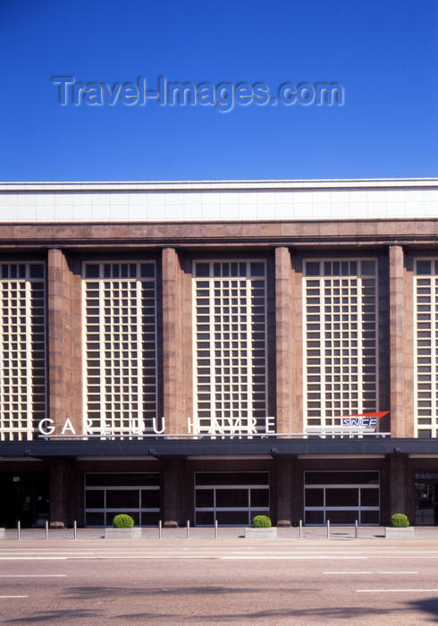 france1131: Le Havre, Seine-Maritime, Haute-Normandie, France: Railway Station - Gare SNCF - photo by A.Bartel - (c) Travel-Images.com - Stock Photography agency - Image Bank