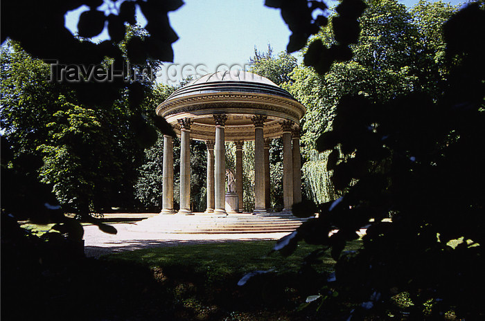 france1165: Versailles, Yvelines département, France: Palace of Versailles / Château de Versailles - temple of love - photo by Y.Baby - (c) Travel-Images.com - Stock Photography agency - Image Bank