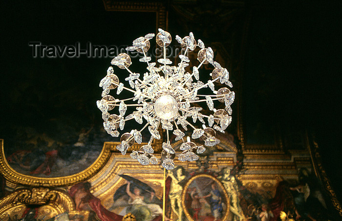 france1172: Versailles, Yvelines département, France: Palace of Versailles / Château de Versailles - Hall of Mirrors - chandelier detail - photo by Y.Baby - (c) Travel-Images.com - Stock Photography agency - Image Bank