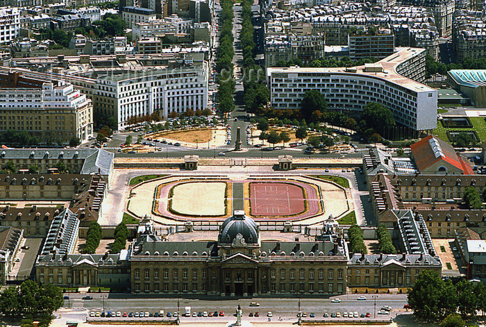 france1185: Paris: Ecole Militaire - French Military Academy seen from the Eiffel tower - architect Ange-Jacques Gabriel - 7th arrondissement - photo by Y.Baby - (c) Travel-Images.com - Stock Photography agency - Image Bank