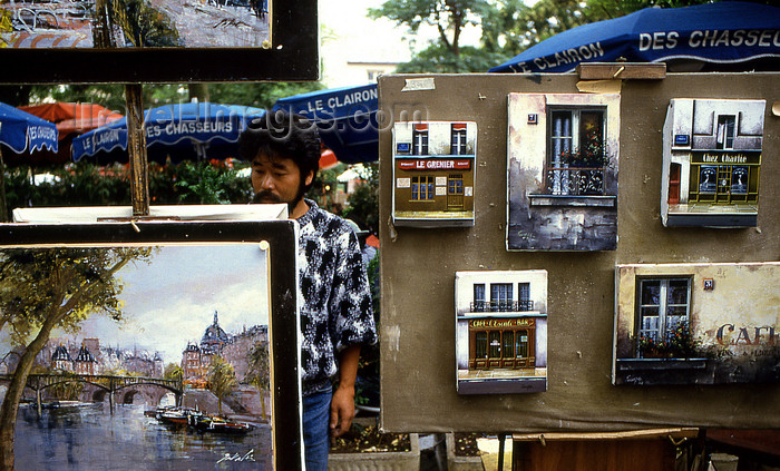 france1198: Paris: painter in Montmartre - photo by Y.Baby - (c) Travel-Images.com - Stock Photography agency - Image Bank