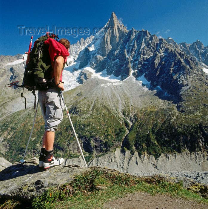 france1213: France  - Petit Dru / Petit Aiguille du Dru, Haute-Savoie, Rhone-Alpes: a hiker at mountain-station Le Montevers looks at the Petit Dry - west ridge of the Aiguille Verte, Graian Alps - photo by W.Allgower - (c) Travel-Images.com - Stock Photography agency - Image Bank