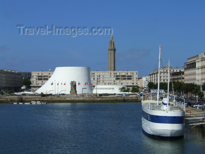 france1247: Le Havre, Seine-Maritime, Haute-Normandie, France: Bassin du Commerce - Le Volcan Cultural center designed by Brazilian architect Oscar Niemeyer - photo by A.Bartel - (c) Travel-Images.com - Stock Photography agency - Image Bank