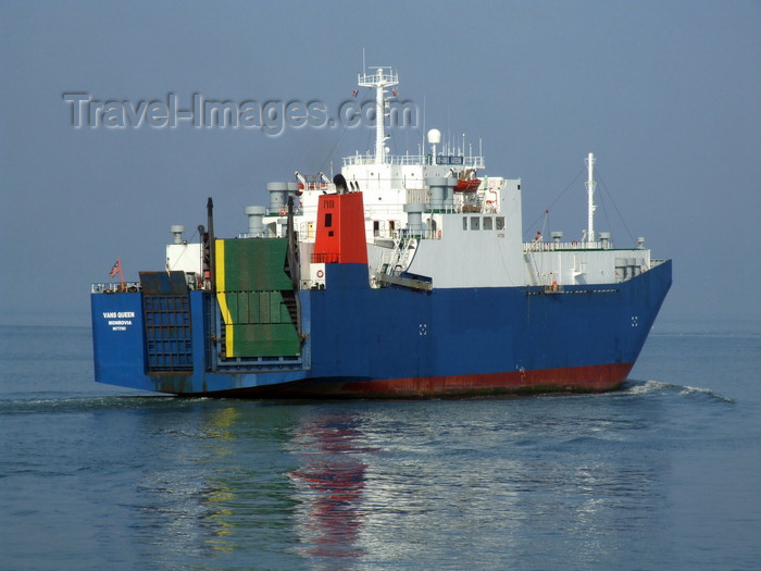 france1284: Le Havre, Seine-Maritime, Haute-Normandie, France: Vans Queen - Liberia registered RoRo Ship - photo by A.Bartel - (c) Travel-Images.com - Stock Photography agency - Image Bank