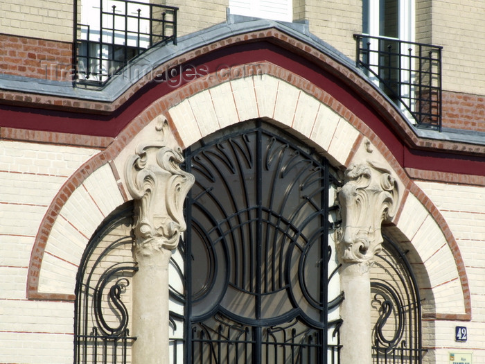 france1285: Le Havre, Seine-Maritime, Haute-Normandie, France: Doorway, Braque Building, 1904, Art Nouveau - rue Champlain - architect William Cargill - photo by A.Bartel - (c) Travel-Images.com - Stock Photography agency - Image Bank