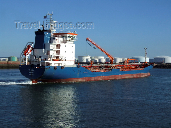 france1293: Le Havre, Seine-Maritime, Haute-Normandie, France: FS Sara Chemical Tanker, starboard side - fuel tanks - photo by A.Bartel - (c) Travel-Images.com - Stock Photography agency - Image Bank