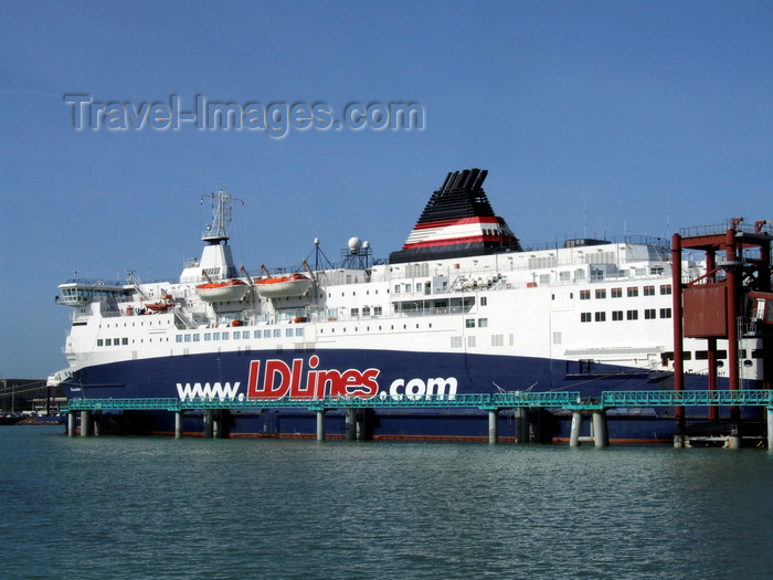 france1304: Le Havre, Seine-Maritime, Haute-Normandie, France: Norman Spirit, LD Lines Ferry on the dock - photo by A.Bartel - (c) Travel-Images.com - Stock Photography agency - Image Bank