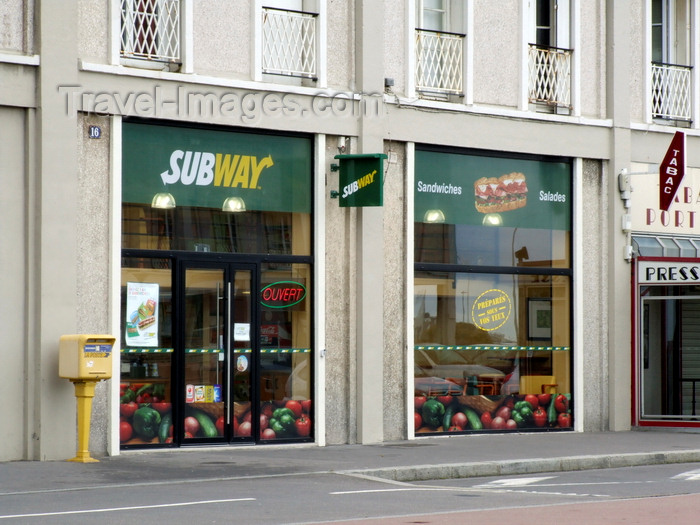 france1320: Le Havre, Seine-Maritime, Haute-Normandie, France: Subway, fast food restaurant - Normandy - photo by A.Bartel - (c) Travel-Images.com - Stock Photography agency - Image Bank