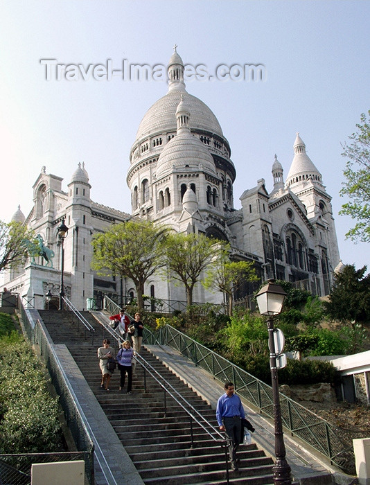 france135: France - Paris: Sacre-Coeur basilica - stairs - 18th arrondissement - Right Bank - photo by K.White - (c) Travel-Images.com - Stock Photography agency - Image Bank