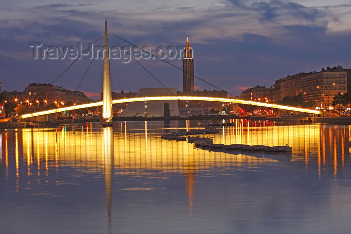 france1354: Le Havre, Seine-Maritime, Haute-Normandie, France: Stock exchange bridge at dusk - Pont de la Bourse - Bassin du Commerce - Normandy - photo by A.Bartel - (c) Travel-Images.com - Stock Photography agency - Image Bank