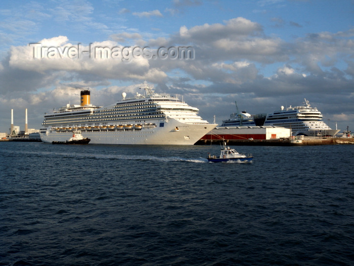 france1356: Le Havre, Seine-Maritime, Haute-Normandie, France: Cruise Ships Costa Magica and Aida Blu - Normandy - photo by A.Bartel - (c) Travel-Images.com - Stock Photography agency - Image Bank