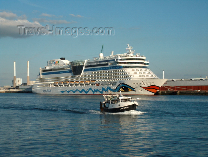 france1363: Le Havre, Seine-Maritime, Haute-Normandie, France: Aida Luna Cruise Ship on the pier, St. Michel Fishing Boat - Normandy - photo by A.Bartel - (c) Travel-Images.com - Stock Photography agency - Image Bank