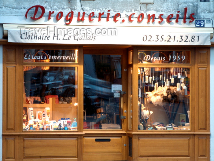 france1383: Le Havre, Seine-Maritime, Haute-Normandie, France: Ironmonger's Shop - Droguerie Conseils, Rue Georges Braque - Normandy - photo by A.Bartel - (c) Travel-Images.com - Stock Photography agency - Image Bank