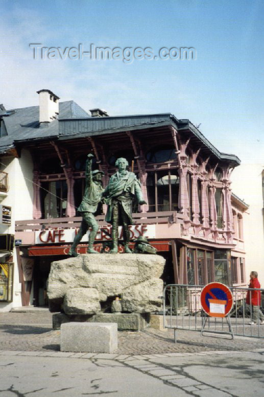 france14: France / Frankreich -  Chamonix-Mont-Blanc (Haute-Savoi - Rhône-Alpes): Saussure monument - photo by M.Torres - (c) Travel-Images.com - Stock Photography agency - Image Bank