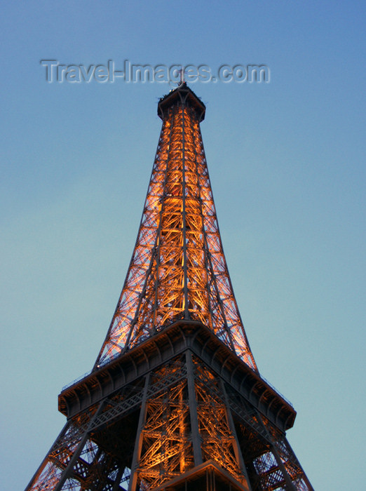 france151: France - Paris: Eiffel tower at dusk - photo by K.White - (c) Travel-Images.com - Stock Photography agency - Image Bank