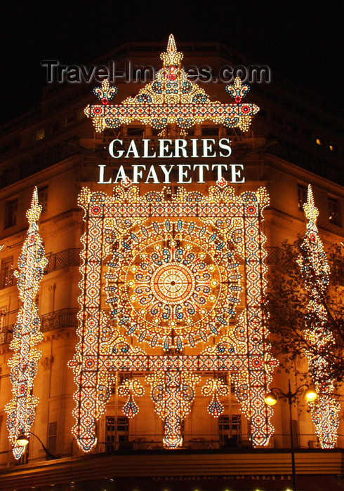 france161: France - Paris: Galeries Lafayette - nocturnal decoration - photo by K.White - (c) Travel-Images.com - Stock Photography agency - Image Bank