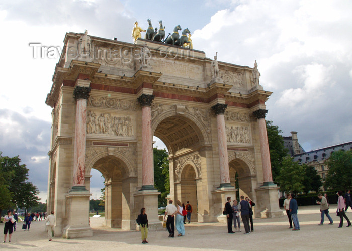 france167: Paris, France: Arc de Triomphe du Carrousel - designed by Charles Percier and Pierre Léonard Fontaine - photo by K.White - (c) Travel-Images.com - Stock Photography agency - Image Bank